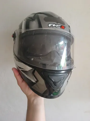 CAPACETE SW3 USADO ESTADO DE NOVO