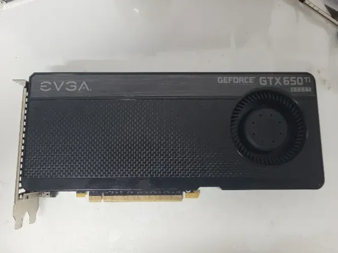 Placa de video GTX 650 TI 2GB - com ventoinha barulhenta