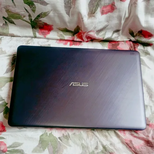 Notebook Asus X543M -para retirada de peças