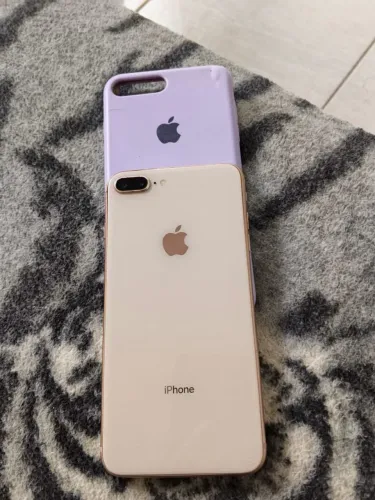 Vendo um aifone 8 plus ,,,,,,,,,em perfeito estado