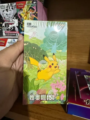 Booster box Pokémon TCG 151 chinês Pikachu journey