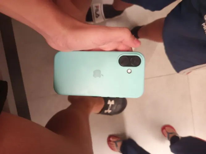iPhone 17