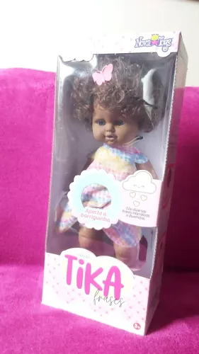 Novo boneca que fala - lacrada