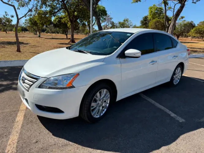 Nissan Sentra SL 2.0/ 2.0 Flex Fuel 16V Aut. 2015