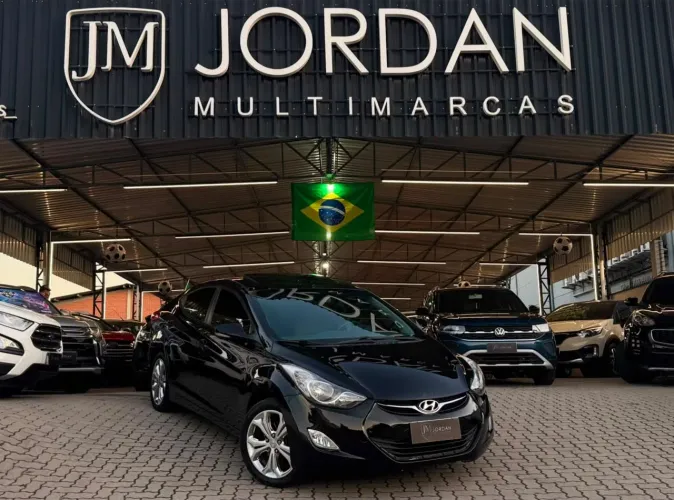 Hyundai Elantra GLS 1.8 16V Aut. 2013
