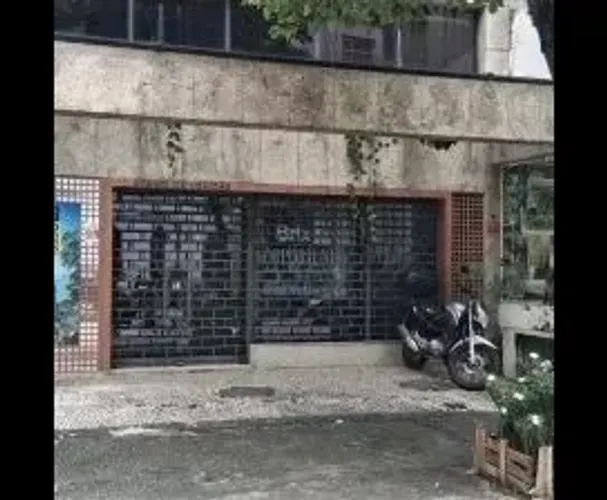 Ponto comercial/Loja/Box para aluguel possui 185 metros quadrados