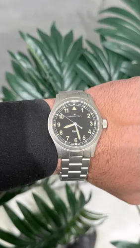 HAMILTON KHAKI FIELD QUARTZ BLACK DIAL, NOVO, SEM USO