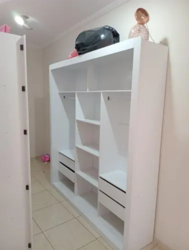 Closet de duas partes