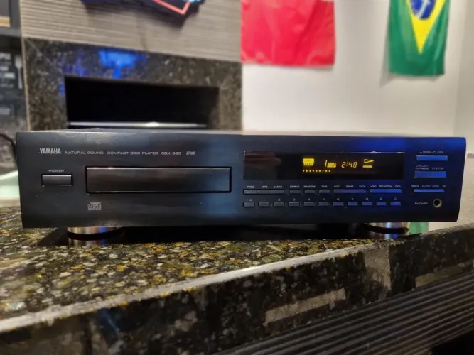 Cd Player Yamaha CDX-560 compact disc