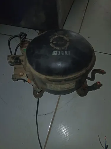 Compressor de Geladeira/Freezer 1/4 HP - 220V - Funcionando