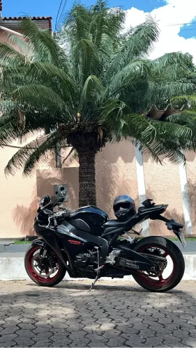 Moto muito nova toda revisada