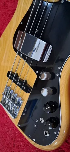 BAIXO FENDER - MARCUS MILLER - MADE IN JAPAN - ATIVO E PASSIVO - 2010