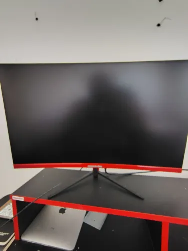 Monitor curvo