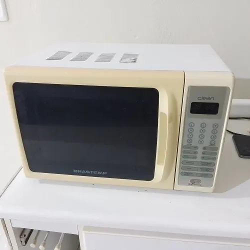 Microondas Brastemp funcionando 