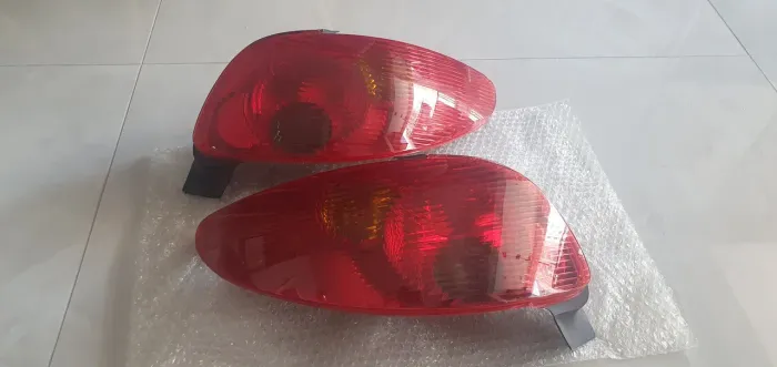 Par Lanterna Peugeot 206
