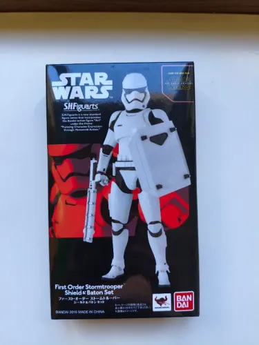 First Order Stormtrooper Shield&baton set S.h Figuarts 