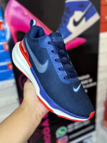 Tênis esportivo azul Nike a pronta entrega