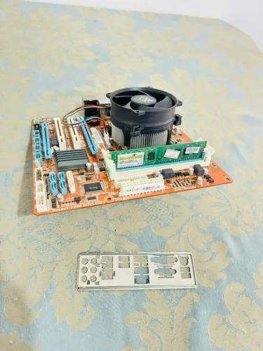 Placa mãe i5 com 4 gb RAM funcionando perfeitamente