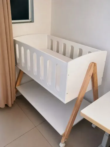 Berço móvel unissex