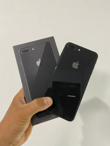 iPhone 8 Plus preto