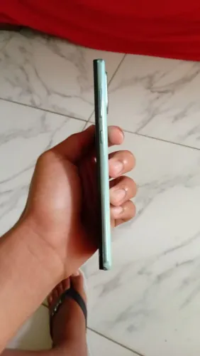 Celular 71,128gb,6RAM celular bem conservado super rápido muito bom pra tudo muito funcion