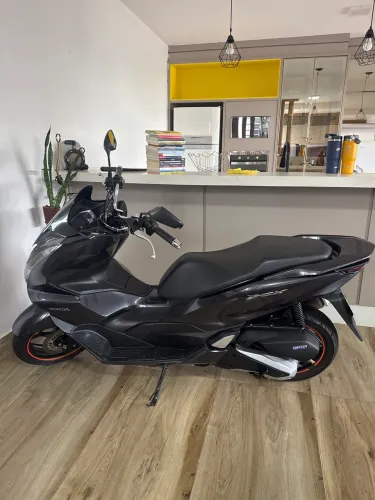 HONDA PCX POUCO USO
