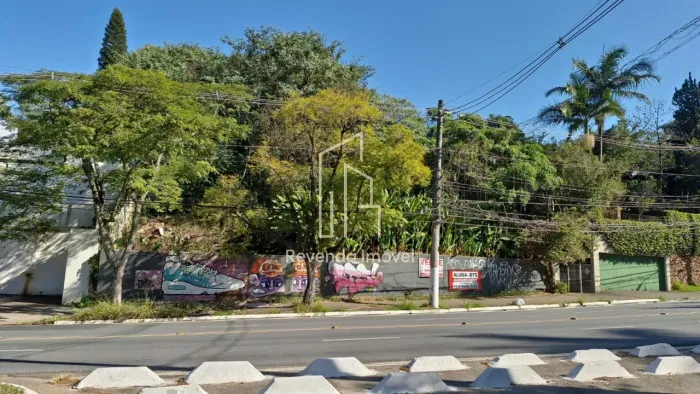 Terreno à venda em São Paulo-SP, na Vila Andrade com 760,00 m² de área!