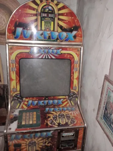 máquina de música e karaokê
