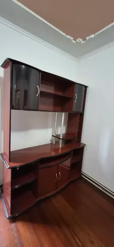 Estante Rack para TV 2,20m com Armários, Nichos e Adega - Ótimo Estado