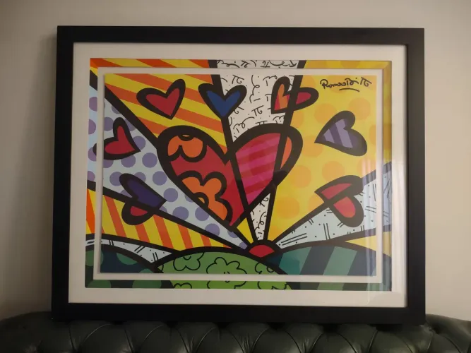Quadro de Romero Brito 1,05 m x 0,85 m moldura com vidro protetor.