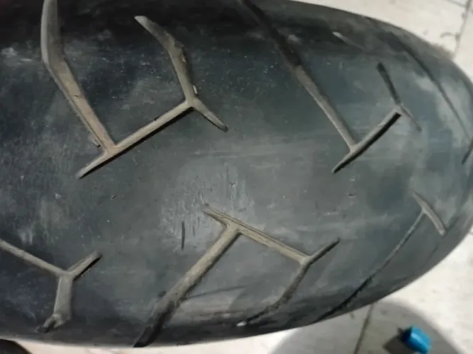 Vendo Pneu 180/55/17