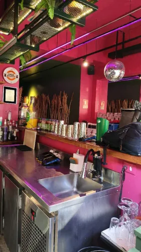 Vendo Restaurante/Bar Completo C/Subsolo
