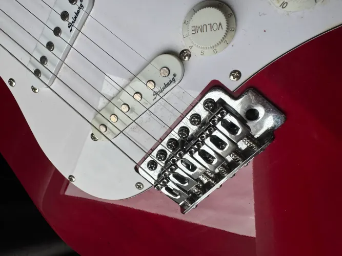 Guitarra Strinberg STS100 Vermelha + Bag + Cabo