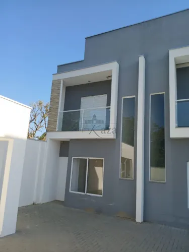 Casa em Condomínio - Cidade Jardim - Villagio Condomínio Miami - 2 Dormitórios - 86.60m².