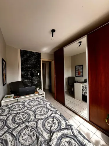 Lindo quarto para estudante 