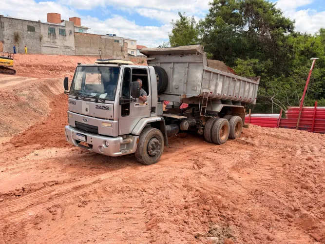 Ford cargo Bascula 2428