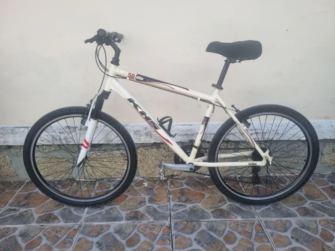 Bicicleta MTB aro 26 - KHS