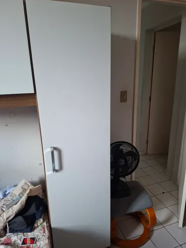 Guarda roupa acoplado com cama solteiro