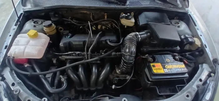 Ford Focus 1.6 S/se/se Plus Flex 8v/16v 5P 2004