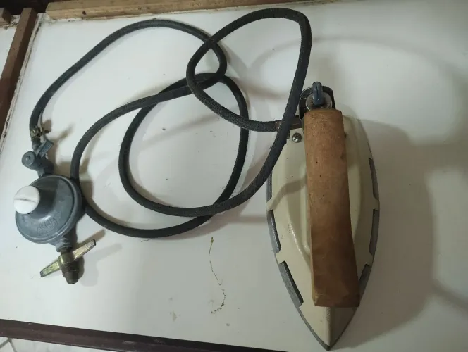 Ferro a gás