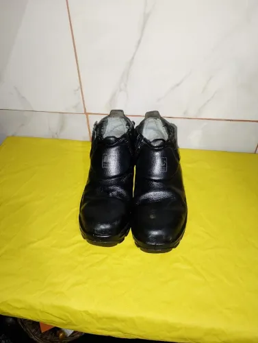 Bota bico de aço número 42