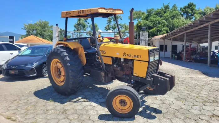 Trator Agrícola 4x2 Valmet 785