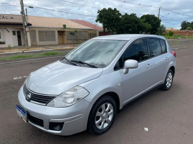 Nissan Tiida S 1.8/1.8 Flex 16V Mec. 2009