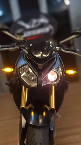 BMW - S1000 R