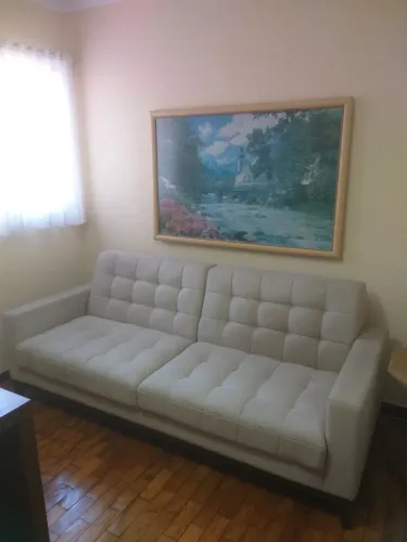 Sofá 4 Lugares Clean Off-White - Design Moderno com Acabamento Capitonê