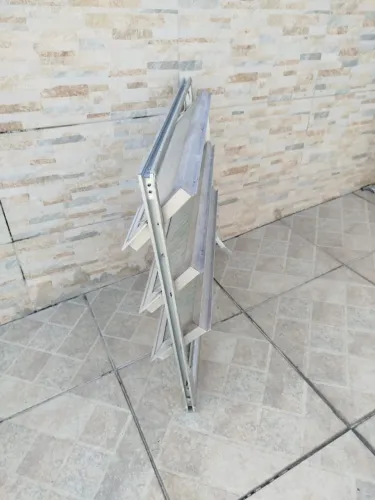A janela de alumínio