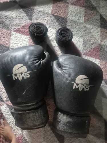Luva, bandagem e protetor bucal 