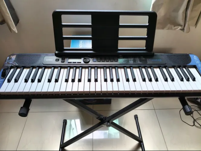 Teclado Casio CT-S300 com Suporte e Caixa (Semi-novo) + NOTA FISCAL