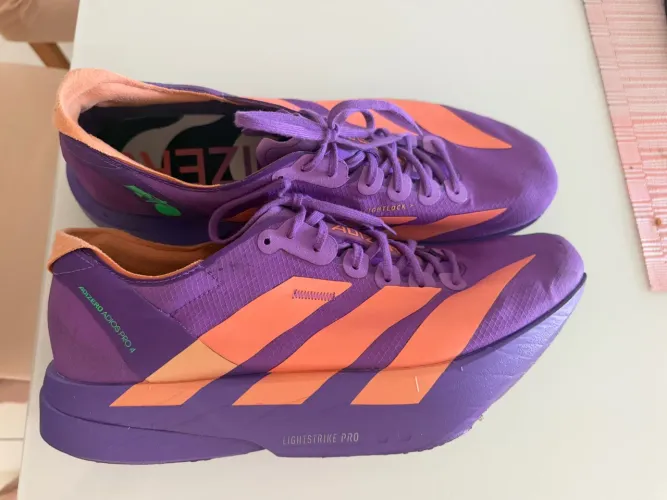 Tênis Adidas Adizero Adios Pro 4 - Performance de corrida