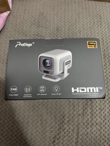 Projetor Progaga Foco Automático 450 Ansi Lumens Android 11 Branco